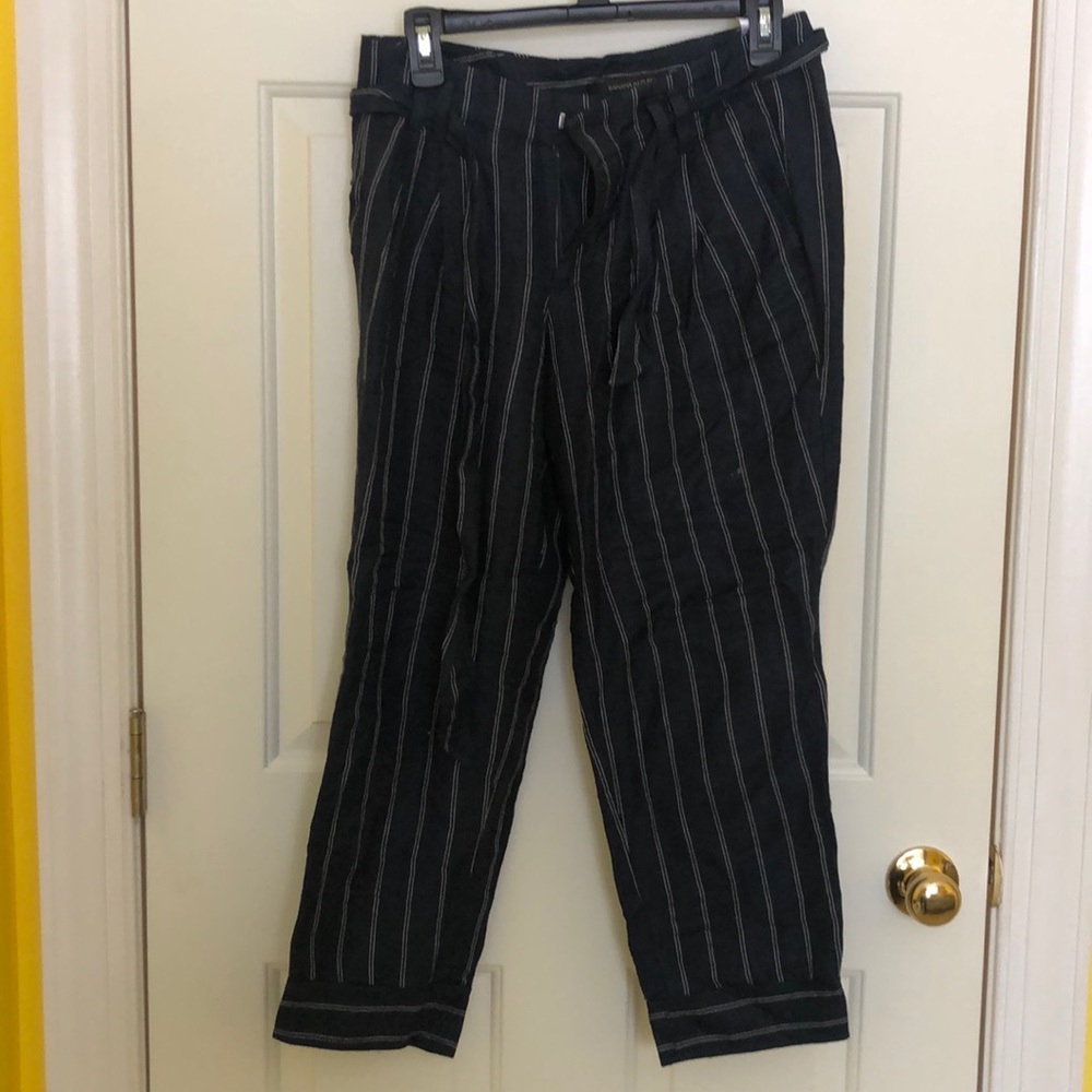Loose fitting cropped pant
